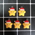 Cinq pendentifs étoiles de Noël en résine avec bonnets de Noël pour bijoux DIY et clés - Pentagramme