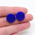 Ciondoli rotondi blu in acrilico con foro per creazione di gioielli e orecchini DIY - Rotondo Blu Scuro