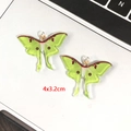 Macro-opname van 4x3,2cm Luna Moth acryl hangers voor DIY sieraden en een sleutelhanger - C142 / Vlinder
