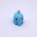 Hellblauer Elefanten-Anhänger aus Harz mit Metallschlaufe für DIY-Schmuckherstellung - Blauer Elefant