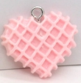 Pendentif gaufre en forme de cœur rose en résine avec texture quadrillée et anneau - Rose