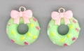 Ciondolo a ciambella in resina verde con fiocco rosa e anello per gioielli DIY - Ciambella Verde