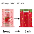 Dettaglio fronte e retro dei sacchetti regalo fragola in PE, set da 10, misura 17x25cm - Stile Portatile con Stampa Fronte-Retro