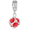 Charme en argent avec cristaux rouges facettés et fermoir à triple anneau élégant - Style Boule Serti Griffes Rouge (#30)