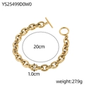 Detail view of gold toggle clasp chain bracelet with 1.0cm width and 20cm length - Chunky Chain Style (YS25499D0W0)
