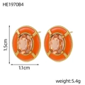 Detail van oranje emaille oorbellen met gouden basis, afmetingen 1,5 cm bij 1,1 cm - Oranje Ovale Stijl (HE1970B4)