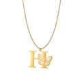 Macro del ciondolo a farfalla traforata con lettera H su collana in oro 18k lucido - Lettera H