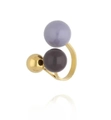 Elegante anello aperto dorato con perle viola e grigie in stile minimalista moderno - Perle Lavanda Grigio Scuro e Oro (HJ1731D14)