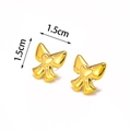 Detail view of 1.5cm golden bow earrings with heart center and mirror-finish plating - Gold Heart Bow Style (BE45243D0W0)