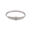 Dettaglio ravvicinato di un bracciale a treccia argento con diamante a forma d'oliva - Stile Strass a Blocchi di Oliva (HZ1020A)