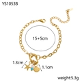 Dettaglio del bracciale dorato con ciondoli a stella marina, conchiglie e perle - Braccialetto Stella Marina e Conchiglia (YS1053B)