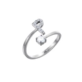 Dettaglio dell'anello in argento con lettera P e zirconi cubici micro-pavé - Stile Lettera P (HXJ0004P)