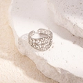 Bague vintage ajustable en acier inoxydable plaqué 14k avec motif ajouré en maille filet - Motif Creux / Argent