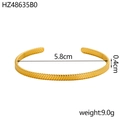 Detail view of gold C-shaped cuff bracelet with size specs and weight of 9.0g - Diagonal Fluted (HZ48635B0)
