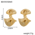Detail of gold bow pearl earrings with hammered texture and 2.4cm height measurement - Gold Abstract Vortex Petal Style (BE45935DW0)