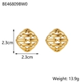 Detail view of round woven gold heart earrings with 2.3cm diameter measurements - Round Hollow Weave Style (BE46809BW0)