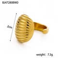 Detailed view of 2cm oval gold ring with horizontal textured grooves and polished finish - Gold Horizontal Striped Oval Dome Ring (BJ47280BW0)