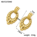Detail shot of vintage gold oval hoop earrings with radial texture showing dimensions - Gold Vintage Oval Hoop Dangle Earrings (HE47237DW0)