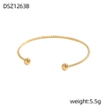 Detailansicht eines goldenen Perlenarmreifs mit facettierter Textur und 5,5g Gewicht - Gold Facettierter Schliff-Stil (DSZ1263B)