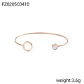 Detailansicht des roségoldenen C-Armreifs mit weißer Muschel-Einlage und 3,6g Gewicht - Roségold Weißer Muschelring (FZ0205C0418)