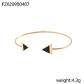 Vergoldeter offener C-Armreif mit schwarzen geometrischen Dreiecksanhängern - Gold Schwarzes Dreieck Dekor (FZ0209B0487)