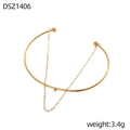 Dettaglio di un bracciale rigido dorato da 3,4g con doppio anello e catenina con sfere - Bracciale Aperto con Catena Sottile (DSZ1406) / Oro