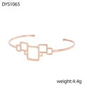 Detalle del brazalete abierto geométrico de oro rosa con marca de peso de 4,4g - Estilo hueco rectangular geométrico (DYS1065)
