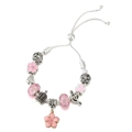 Detail eines rosa Charm-Armbands mit Emaille-Blumenanhängern und Musiknoten-Perlen - Rosa Kirschblüte Krone Note Stil (#15) / Verstellbarer Auszug