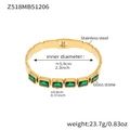 Detailweergave van de gouden roestvrijstalen armband met groene stenen en afmetingen - Goud Groene Glassteen