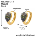 Vue détaillée des boucles d'oreilles dorées 18k avec dimensions et zircons dégradés - Grand / Zircon Bleu Foncé
