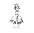 Dettaglio di ciondoli a forma di campana natalizia in argento con texture a cuore - Stile Doppia Campana (#1)