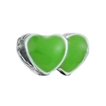 Kerstbedel met twee groene emaille harten op een zilverkleurige basis - Groen Dubbel Hart Emaille (#15)