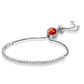 Pulsera ajustable de plata con una gema roja brillante y piedras de circonita cúbica - Estilo Halo Redondo con Cordón / Ajustable / Rojo
