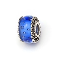 Abalorio de cristal azul con burbujas y tapas de metal plateado con corazones - Azul