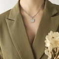 Collana chic in acciaio al titanio argento con ciondolo a fiori su catena Figaro - Collana con Pendente Quadrato Dente di Leone (P1025) / 40+5cm / Colore acciaio