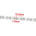 Detailansicht rechteckiger Edelstahl-Kettenglieder mit Maßen von 13,5 mm mal 7,5 mm - Silberne Handgefertigte Rahmengliederkette 7.5mm
