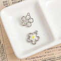 Silberner Blumenanhänger mit weißen Blütenblättern für DIY Schmuckherstellung - Weiße Silberne Basis Blume (6#)