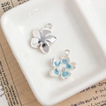 Blauer Emaille-Blumenanhänger mit Perlen- und Strass-Einlage für DIY-Schmuckdesign - Blau-Weiße Silberne Basis Blume mit Perle Strass (16#)