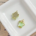 Ciondolo a stella in smalto verde chiaro con retro in metallo dorato per gioielli fai-da-te - Stella Perlacea Verde Chiaro (28#)