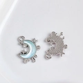 Mondsichel-Anhänger in Silber mit hellblauem Emaille und Kristallen für DIY-Schmuck - Silberner Mond mit Hellblau und Strass Sternenstrahl (36#)