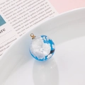 Pendentif sphère en résine ciel bleu nuages blancs avec attache en métal doré - Charme Nuage Bleu Lumineux (16#)