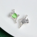 Star-shaped alloy charm with green heart-shaped resin stone and small rhinestones - Silver Base - Green Heart Style