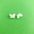 Weiße Jade-Imitat Schmetterling-Anhänger mit Goldperlen und Spiralgravur für DIY-Schmuck - Schmetterling / Weißer Jade