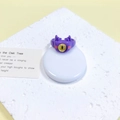 Unieke paarse monsterring met speelse hoorns en geel kattenoog-detail op de ring - Paars Dubbele Hoorn Geel Oog (18#)