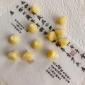 Cuentas de loto en resina de jade sintético amarillo para joyería artesanal DIY - Color Jade Amarillo Vaina de Loto