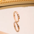 Eleganter geometrisch facettierter Ring in Roségold mit minimalistischem Spiegeleffekt - US 5 / Roségold
