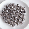 Makroaufnahme silberner gestreifter Acryl-Rundperlen mit Löchern für DIY-Schmuck - 10er Pack / Silber Streifen (7)