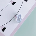 Minimalist light blue infinity shaped hair claw clip in transparent resin plastic - Blue and Purple