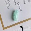 Macro d'une perle tube courbée en acrylique marbré vert menthe pour bijoux DIY - Texture Marbre Vert Clair (2#)
