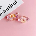 DIY Saturnus hars bedeltjes met oranje kern en lavendelkleurige ringen voor sieraden - Oranje Paarse Planeet (KP4968)